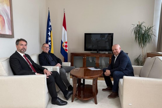 Predsjedavajući Predstavničkog doma Parlamentarne skupštine BiH Marinko Čavara razgovarao sa novoimenovanim predsjednikom Olimpijskog komiteta BiH Davorom Komšićem